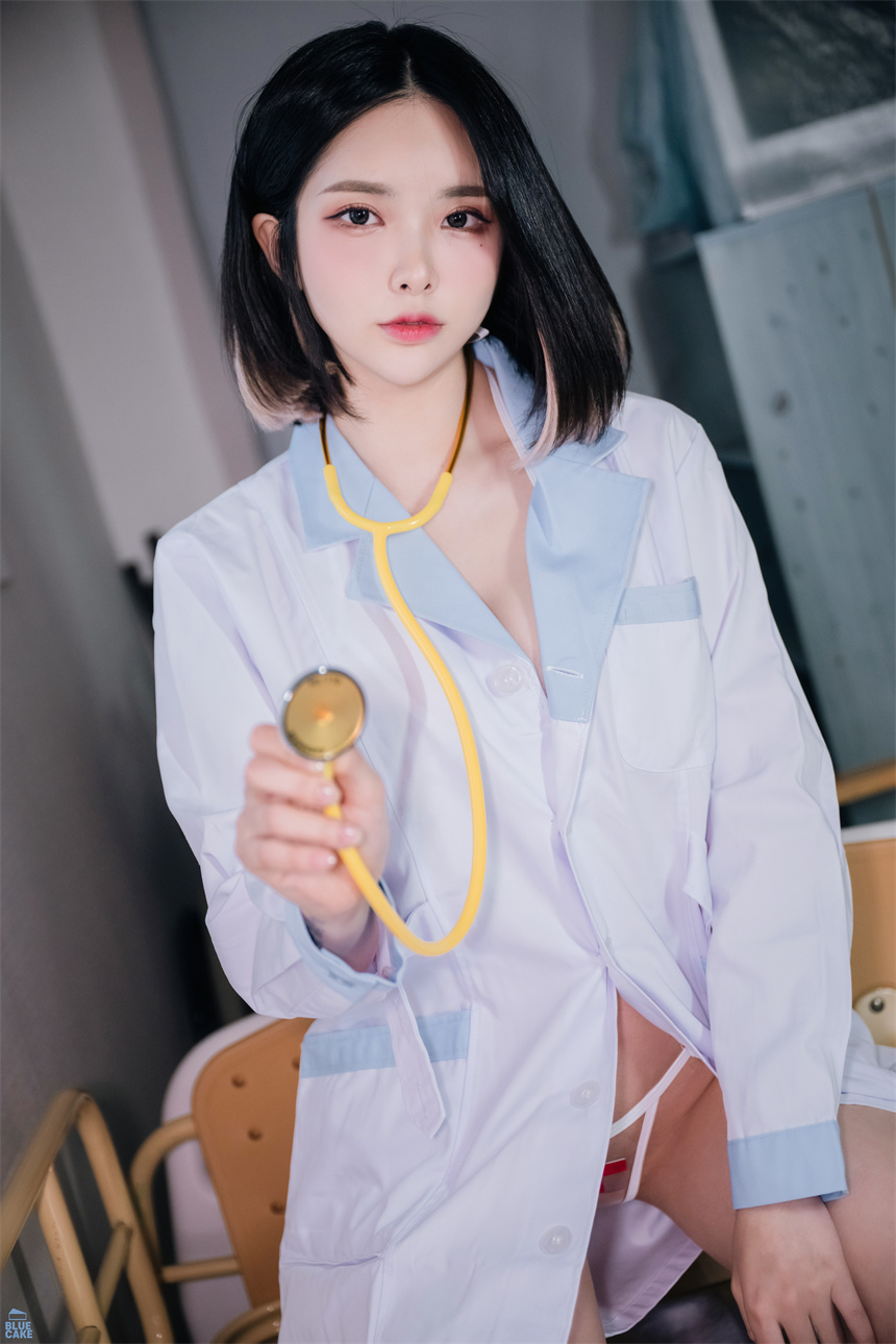 網紅女神 Yuka韓系大尺度私拍勁爆身材粉嫩美乳 220P1V