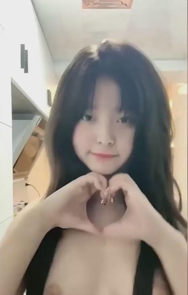 极品萝莉女神洛宝大尺度私拍视频合集 1V