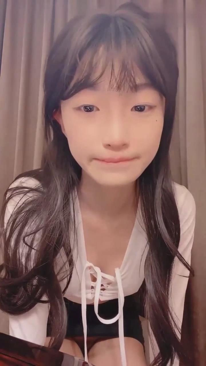清纯甜美二次元反差 死库水白裙情趣装 1V